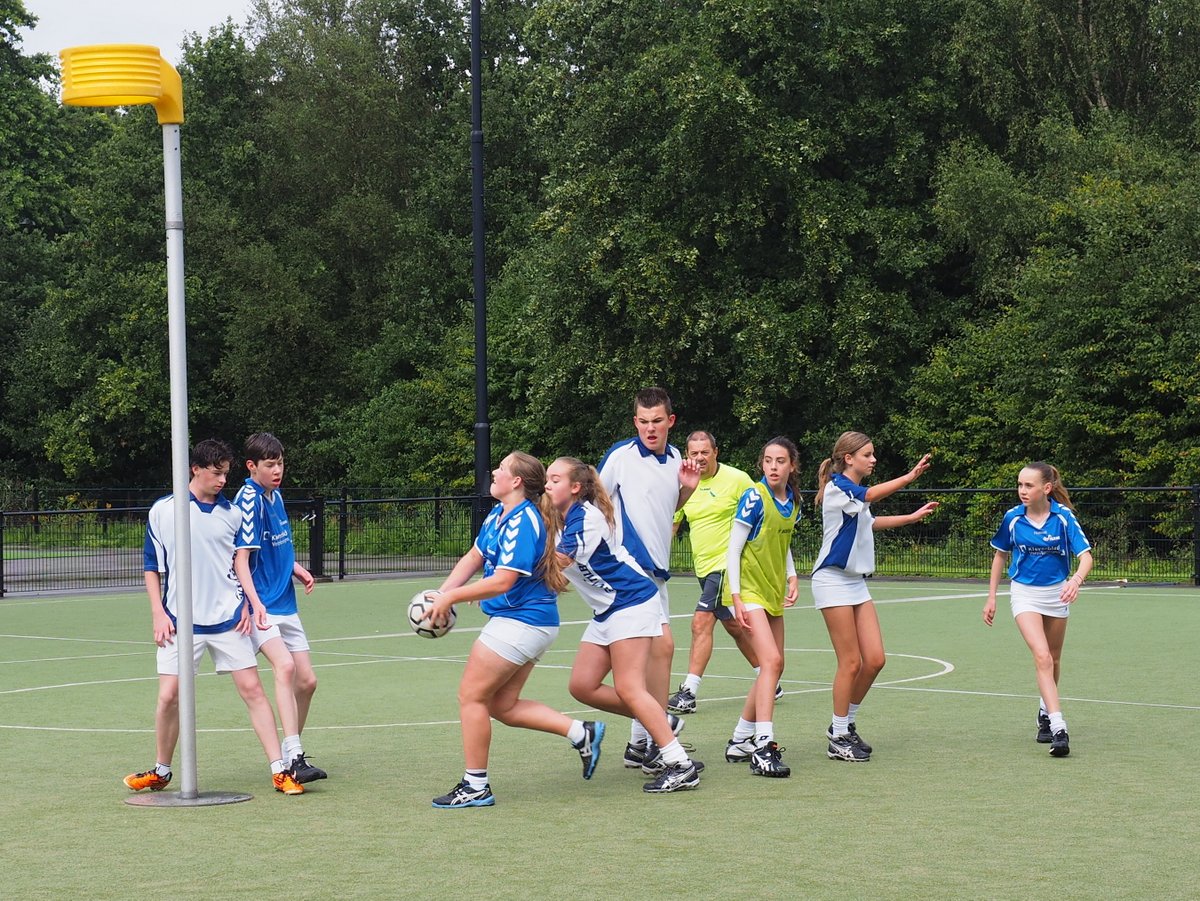 Korfbal B2 5 september-005.JPG